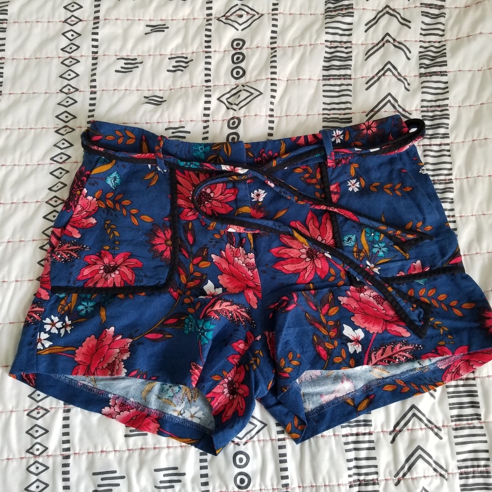 Loft Linen Blue Floral Tie Waist Shorts 2